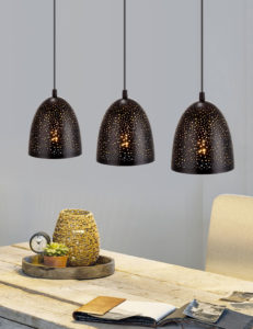Modern pendant lighting SAFI Eglo 202264A in the kitchen above the wooden table