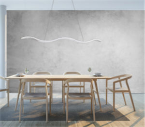 Luminaire suspendu moderne WAVE Kendal pf8142-ch au-dessus d'une table en bois pâle